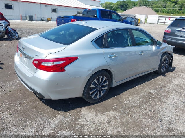1N4AL3AP6HC151384 Nissan 2017