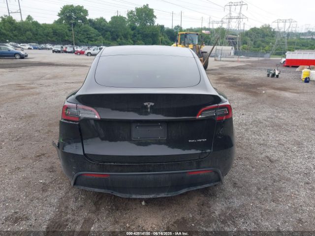 5YJYGDEE9MF202305 Tesla Model Y