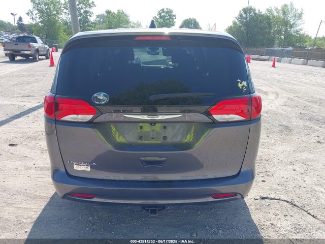 Chrysler Pacifica Touring 2017 2C4RC1DG8HR796784 Image 15