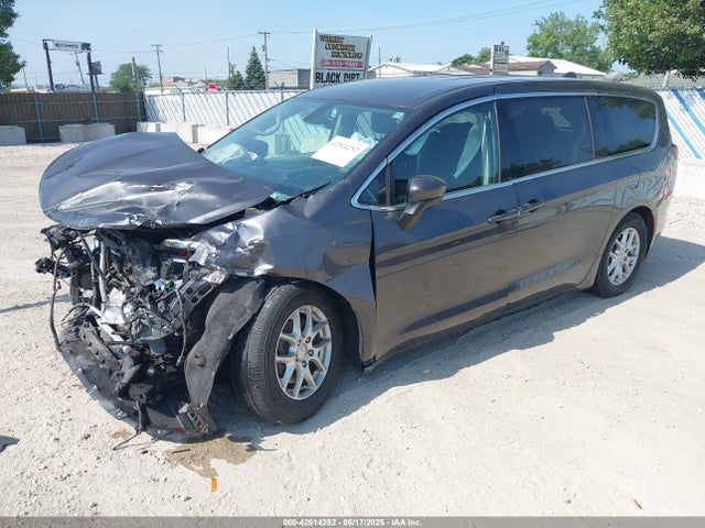Chrysler Pacifica Touring 2017 2C4RC1DG8HR796784 Image 2