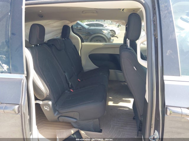 Chrysler Pacifica Touring 2017 2C4RC1DG8HR796784 Image 8