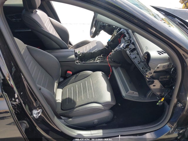 W1KAF8HB0RR159543 Mercedes-Benz m139