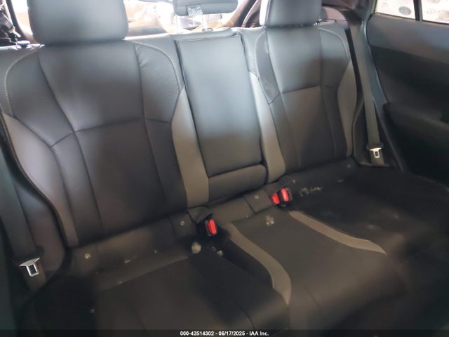 4S4GUHT60R3831877 Subaru na
