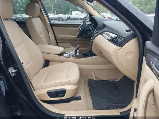 2016 BMW X3 5UXWX9C55G0D81096 Photo 4