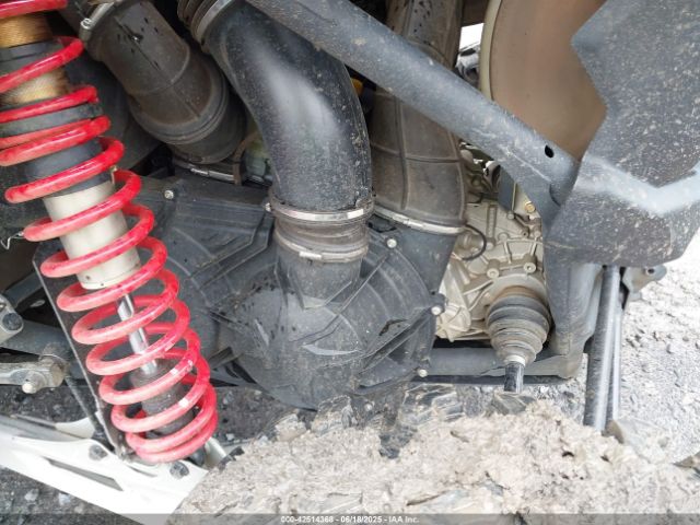 2024 CAN-AM MAVERICK X3 3JBVGAY43RE000855 Photo 8