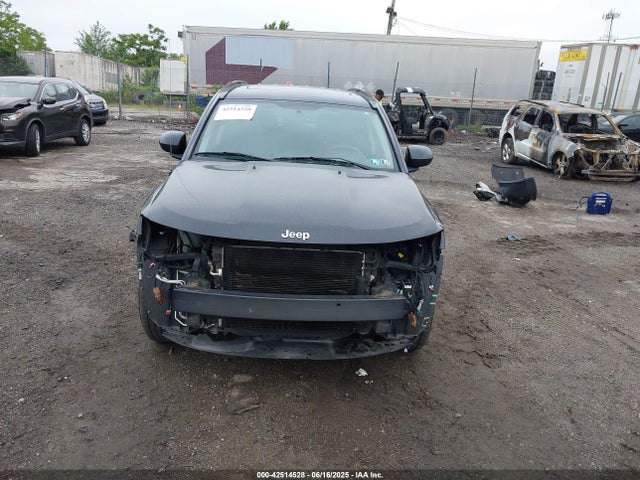1C4NJDEB1ED788131 Jeep 2014