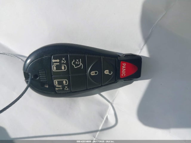 2C4RC1BG1GR289713 Chrysler Town and Country