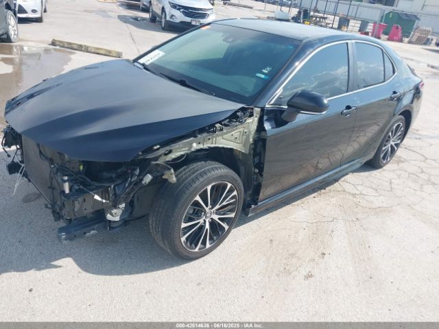 2018 TOYOTA CAMRY 4T1B11HK2JU582237 Photo 1