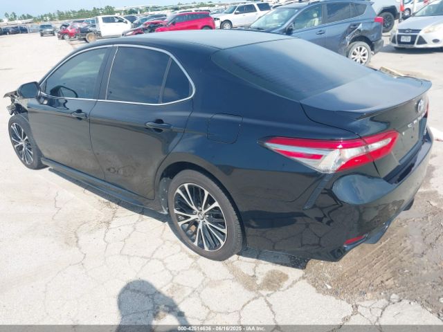 2018 TOYOTA CAMRY 4T1B11HK2JU582237 Photo 2