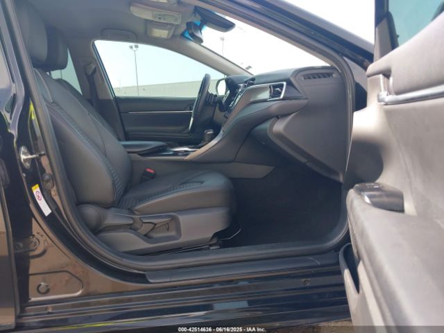 2018 TOYOTA CAMRY 4T1B11HK2JU582237 Photo 4
