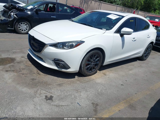 Mazda pe 2015 3MZBM1W77FM231567 Image 2