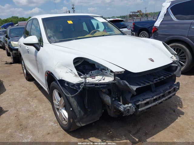 2014 PORSCHE CAYENNE WP1AA2A28ELA03925 Photo 0