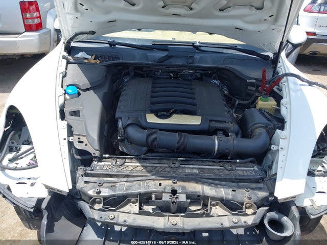 2014 PORSCHE CAYENNE WP1AA2A28ELA03925 Photo 9