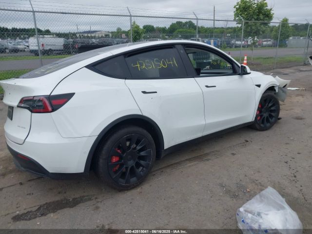 2022 TESLA MODEL Y 7SAYGDEE5NF318735 Photo 3