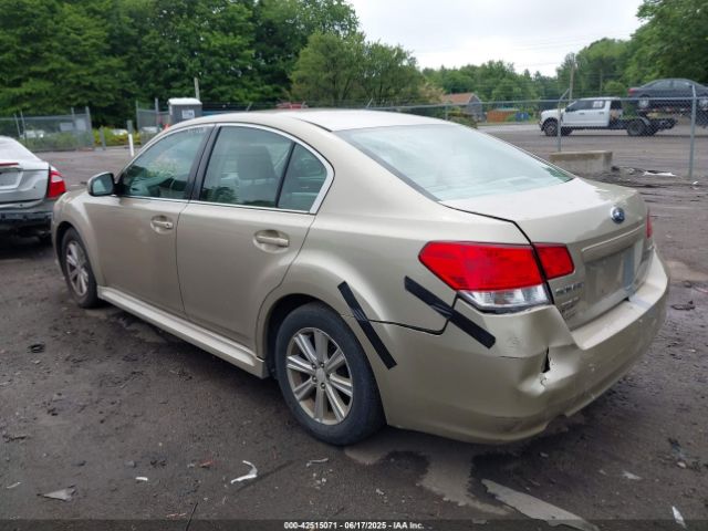 2010 SUBARU LEGACY 4S3BMBG62A3239567 Photo 2