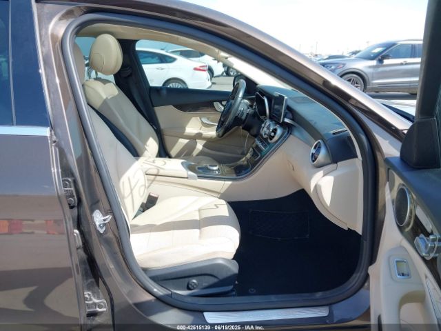 2017 MERCEDES-BENZ C 300 WDDWF4JB7HR308019 Photo 4