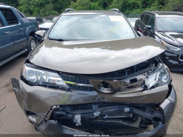 JTMRFREV0FD125158 Toyota Rav4 Xle
