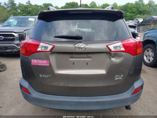JTMRFREV0FD125158 Toyota Rav4 Xle