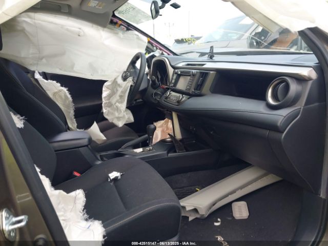 JTMRFREV0FD125158 Toyota Rav4 Xle