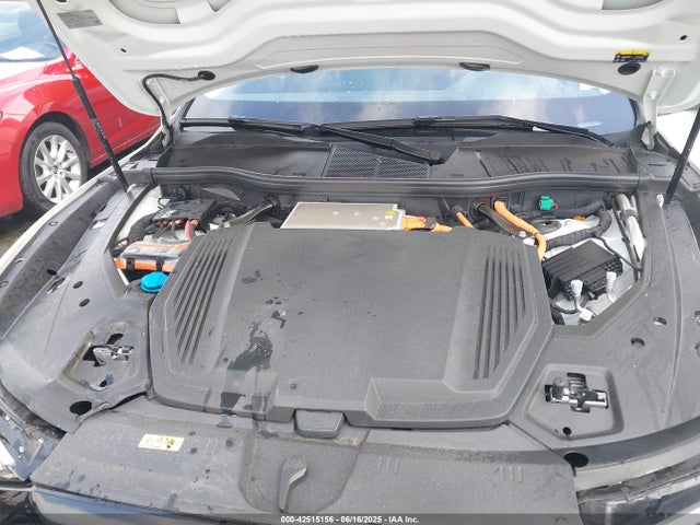 2024 AUDI Q8 E-TRON WA16AAGE9RB036425 Photo 9