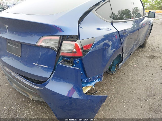 2024 TESLA MODEL Y 7SAYGDEE2RA287463 Photo 5
