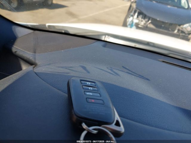 2016 LEXUS IS 200T JTHBA1D23G5021069 Photo 10