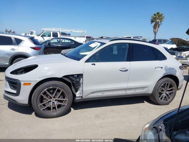 Porsche Macan 2025 WP1AA2A59SLB02730 Image 15