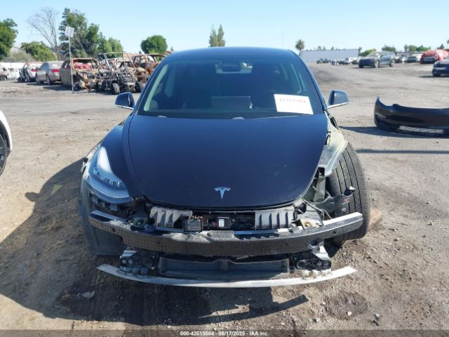 5YJ3E1EA9JF071237 Tesla 2018
