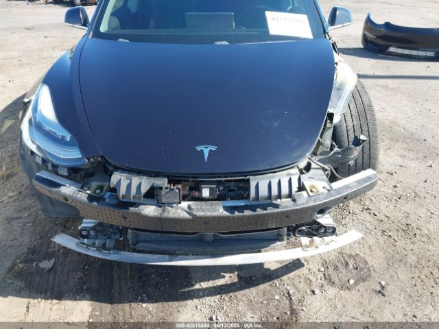 5YJ3E1EA9JF071237 Tesla 2018
