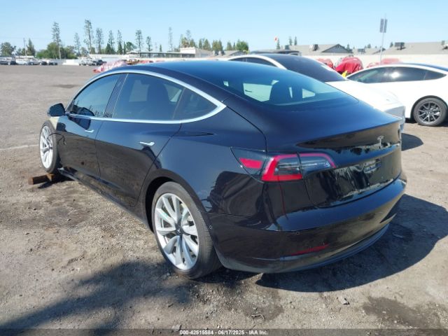 2018 TESLA MODEL 3 5YJ3E1EA9JF071237 Photo 2