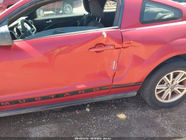 2005 FORD MUSTANG 1ZVFT80N255228536 Photo 5