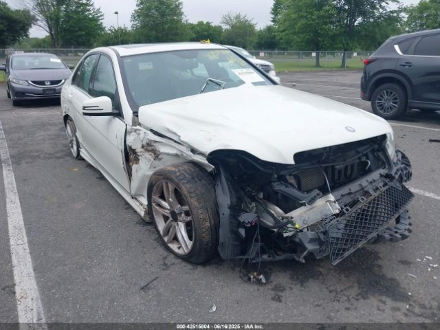 2012 MERCEDES-BENZ C 300 WDDGF8BB6CR233431