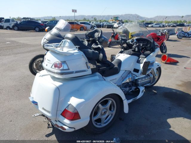 2006 HONDA GL1800 1HFSC47F26A506181 Photo 3