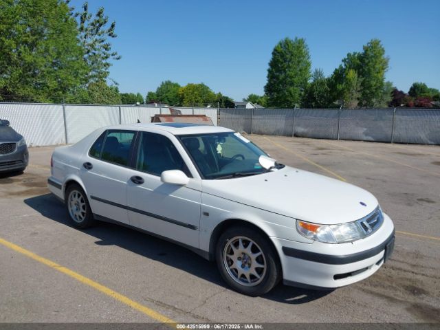 2001 SAAB 9-5 YS3ED48E813003139 Photo 0