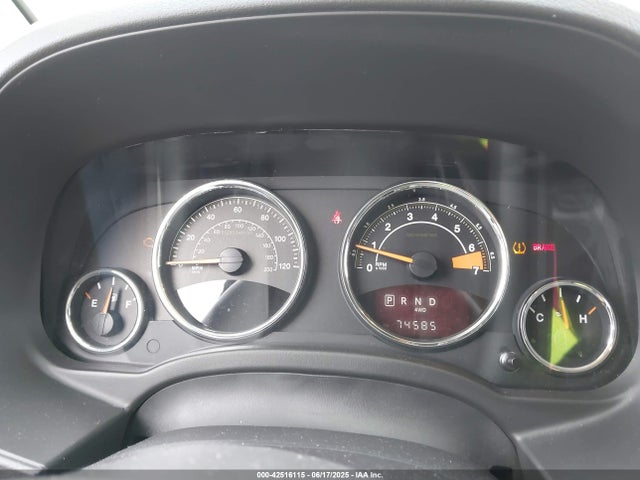 1C4NJDEB9FD436609 Jeep 2015