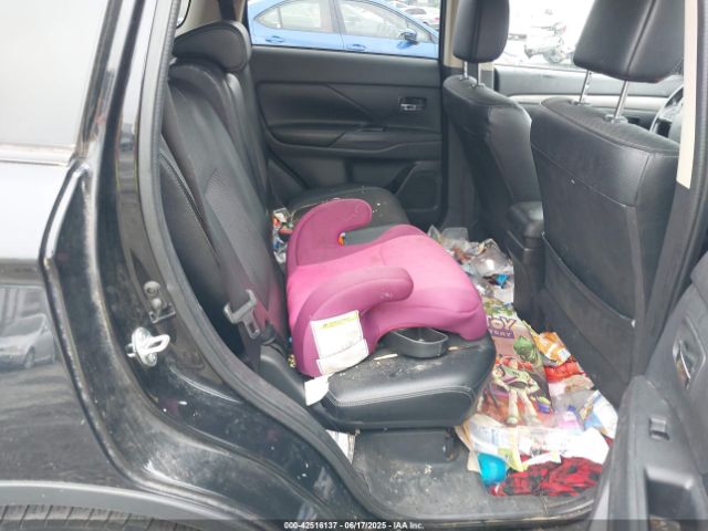 JA4AD3A36FZ002806 Mitsubishi Outlander Se