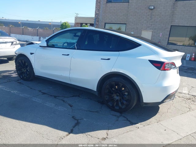 2022 TESLA MODEL Y 7SAYGDEE7NF555730 Photo 2