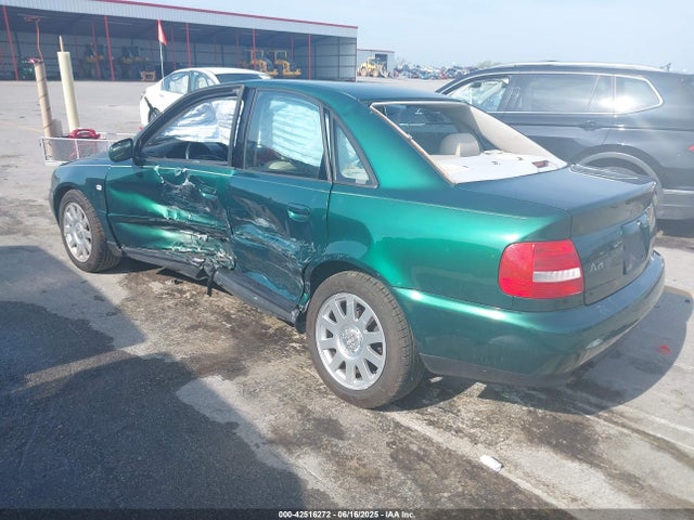 2001 AUDI A4 WAUDC68DX1A021871 Photo 2