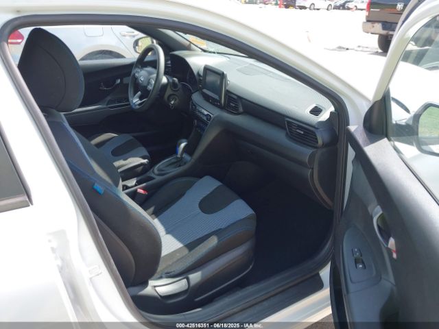 2020 HYUNDAI VELOSTER KMHTG6AF5LU020784 Photo 4