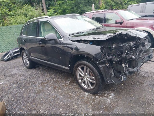 2016 VOLKSWAGEN TOUAREG WVGEF9BP1GD012109