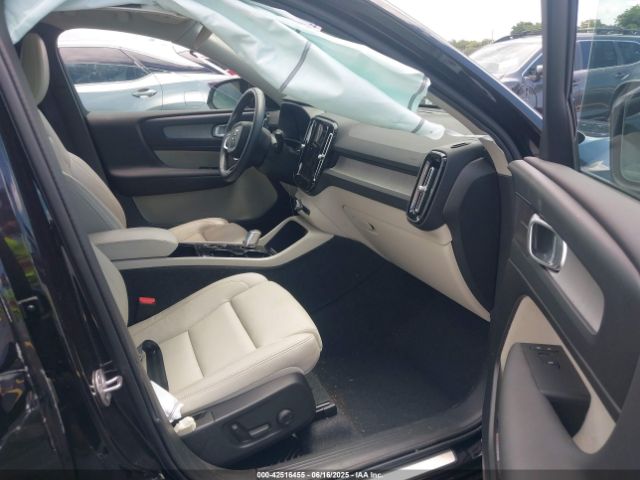 2024 VOLVO XC40 YV4L12UL5R2308371 Photo 4