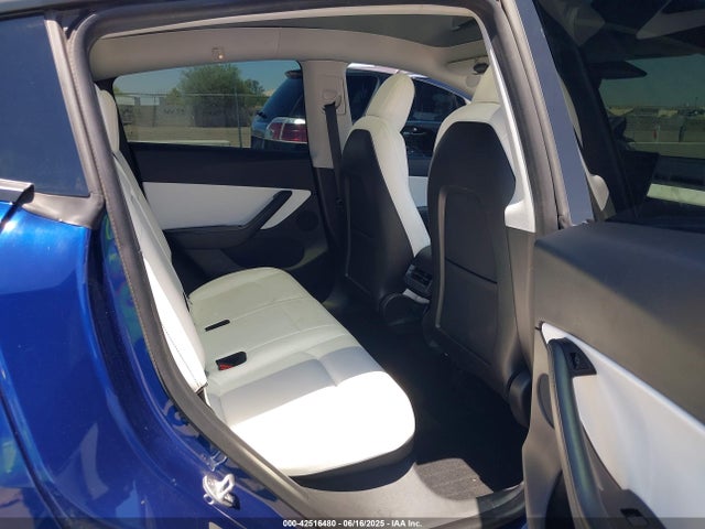 5YJYGDEF4LF034418 Tesla 2020
