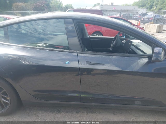 5YJ3E1EB4RF834513 Tesla 2024