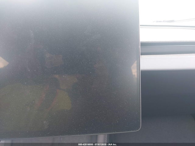 5YJ3E1EB4RF834513 Tesla 2024