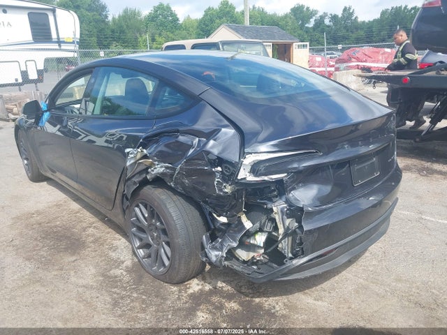 2024 TESLA MODEL 3 5YJ3E1EB4RF834513 Photo 2