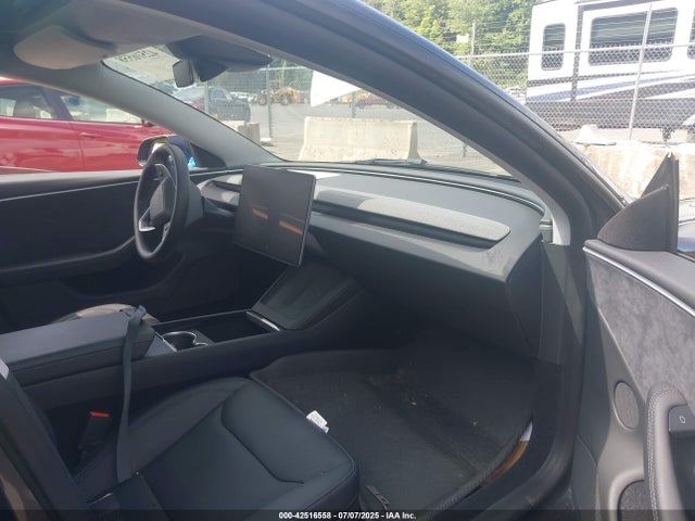 2024 TESLA MODEL 3 5YJ3E1EB4RF834513 Photo 4