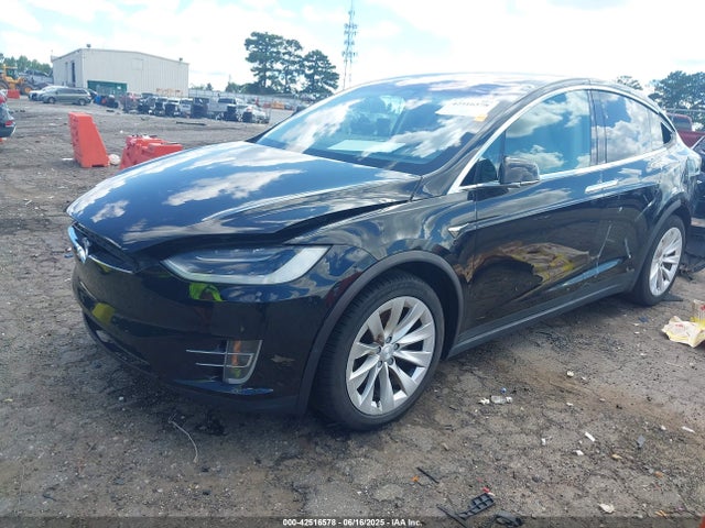 2017 TESLA MODEL X 5YJXCAE26HF076843 Photo 1