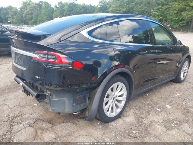 2017 TESLA MODEL X 5YJXCAE26HF076843 Photo 3
