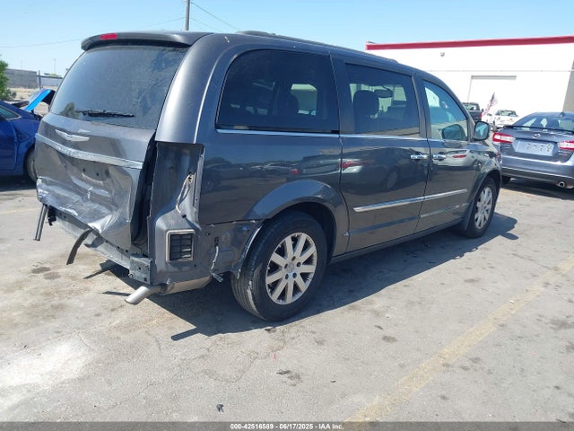 2C4RC1BG6GR269683 Chrysler Town and Country