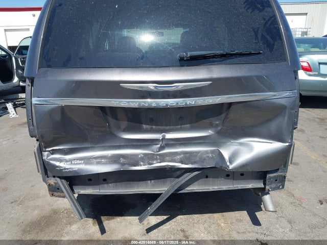 2C4RC1BG6GR269683 Chrysler Town and Country